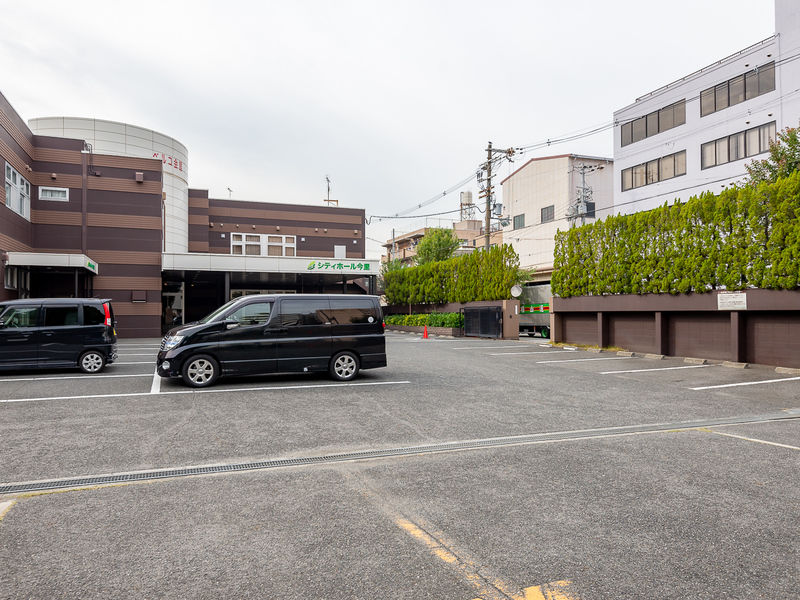 ベルコ シティホール今里 駐車場