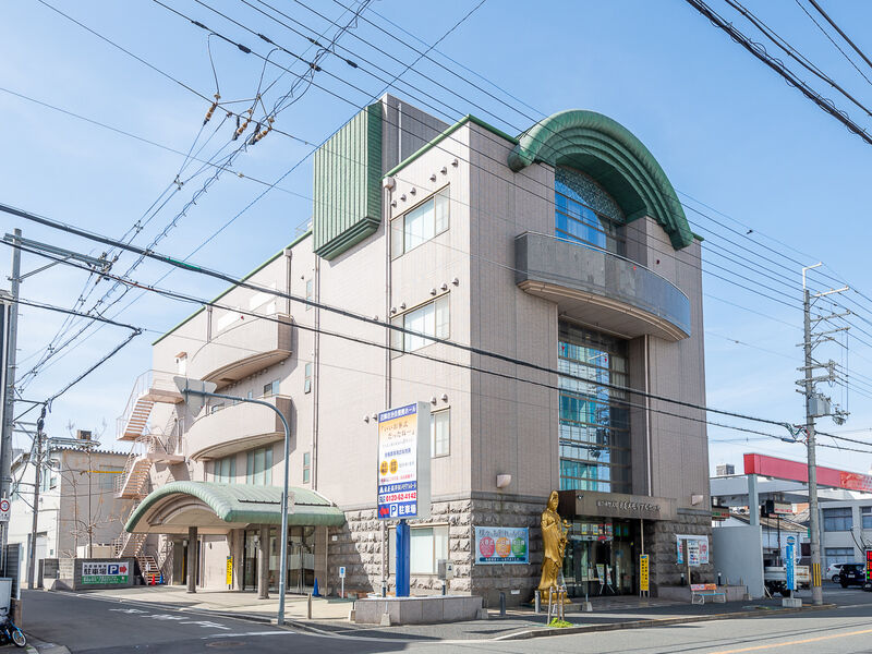 泉屋 高井田メモリアルホール 外観