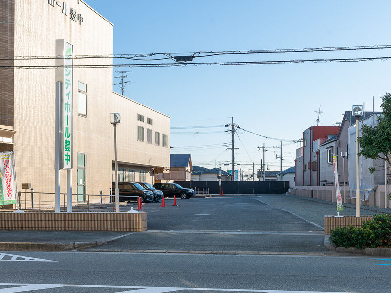 シティホール豊中 駐車場