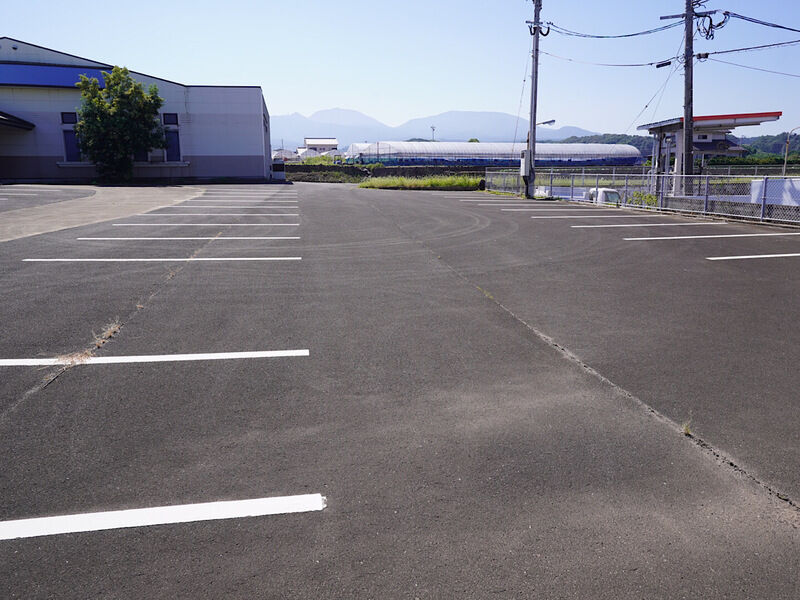 国見斎場 駐車場1