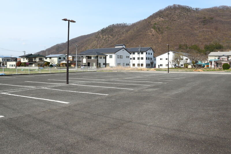 戸倉ホール 駐車場