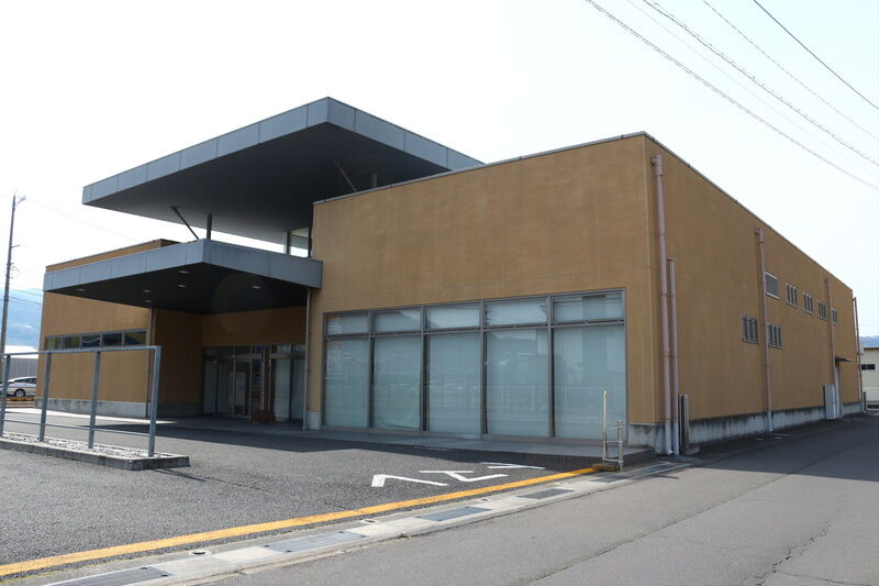 戸倉ホール 外観２