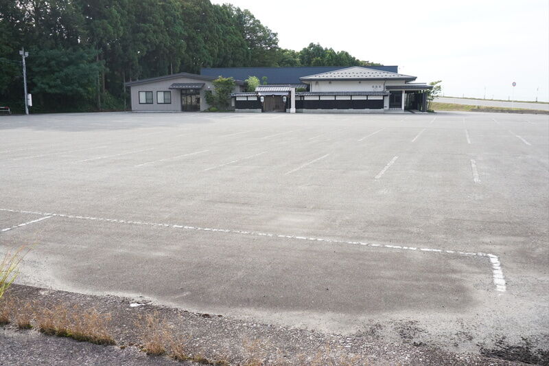 式斎会館 みずほ 魚津 駐車場