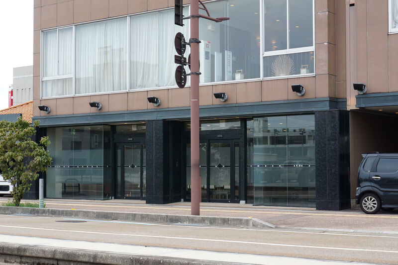 高岡駅南ホール 入口