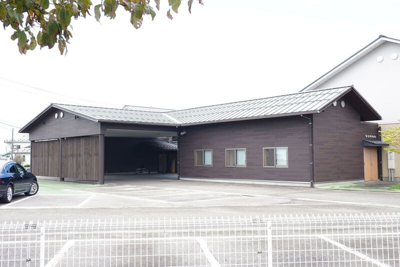 クレオホール 福野 外観１