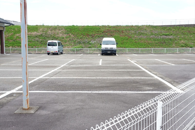 クレオホール 福野 駐車場
