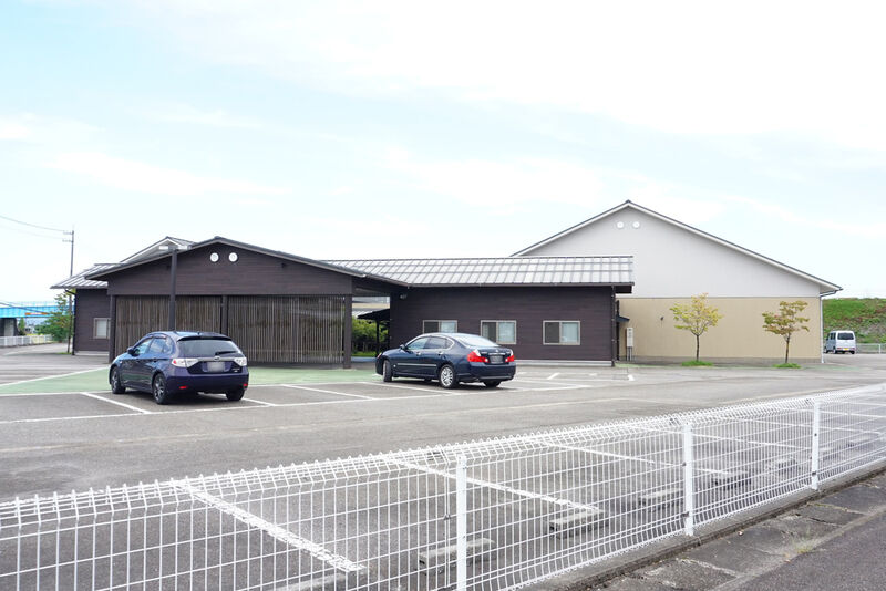 クレオホール 福野 外観２
