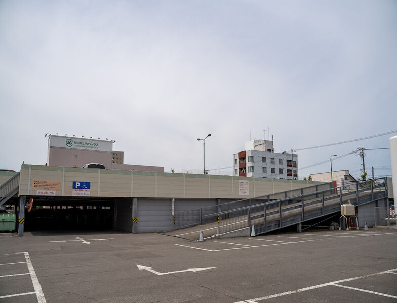 やわらぎ斎場 旭川 駐車場1