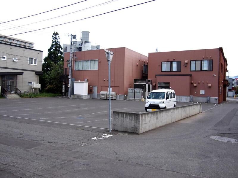 やわらぎ北円山別邸 駐車場２