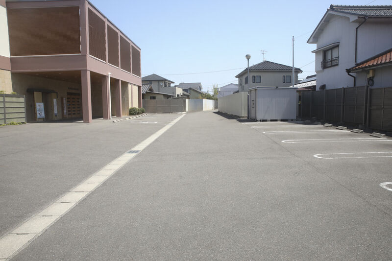 浅井斎場 駐車場