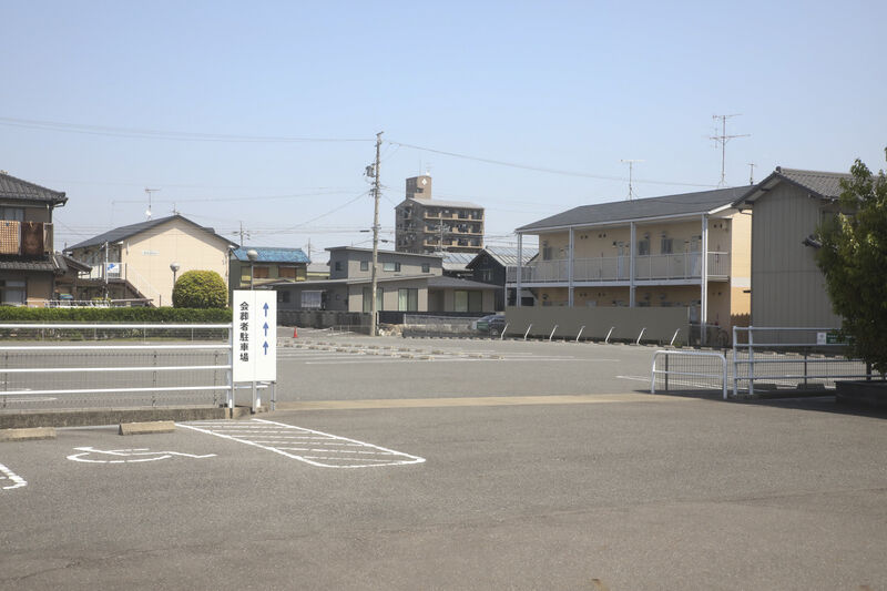 クレストホール木曽川 駐車場