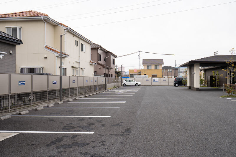 稲沢平和斎場 駐車場1