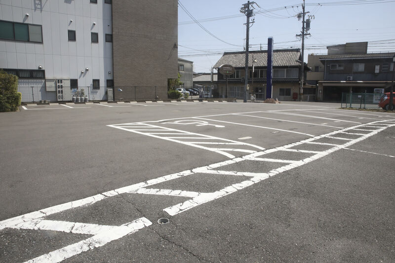 江南斎場 駐車場２