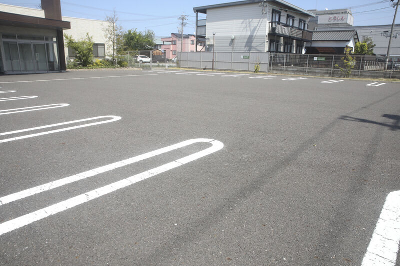 ファミリーノ赤童子 駐車場