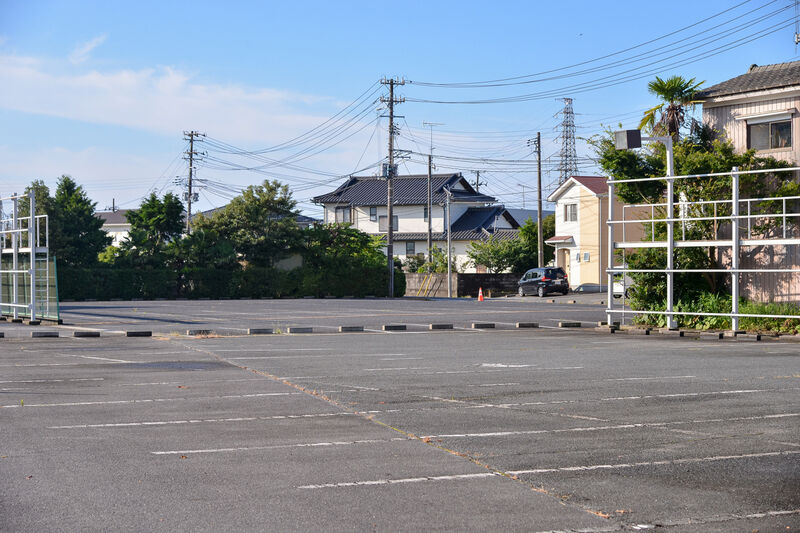 アルコ会館 泉 駐車場