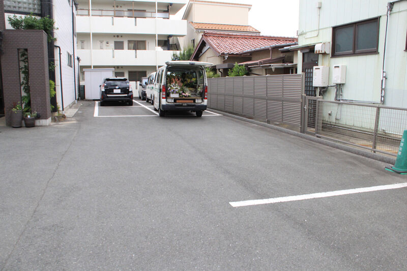 家族葬ホール 花想金屋 駐車場