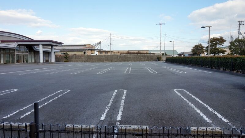 ルミエール天保山 駐車場