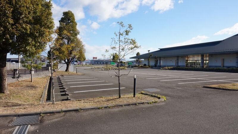 西条セレモニー会館 駐車場