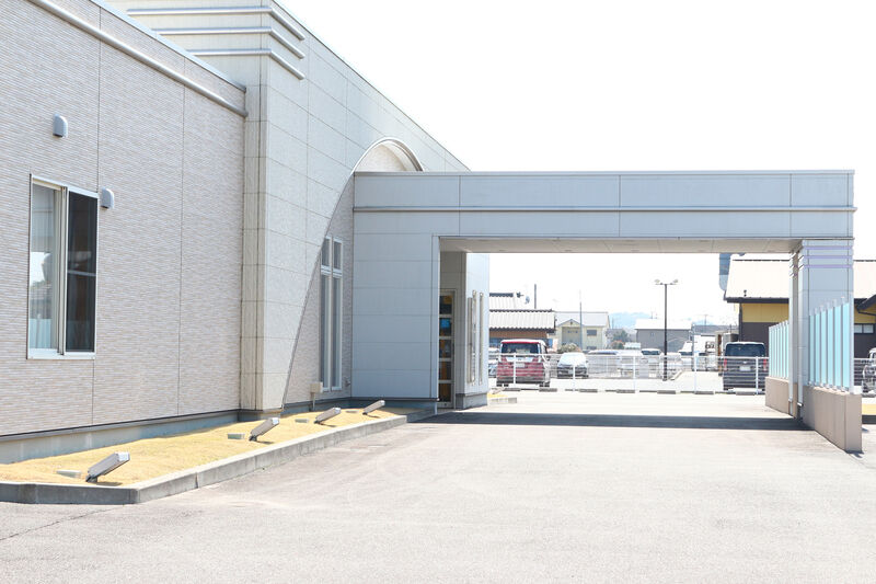 あいぱるファミリーホール中郷館 入口