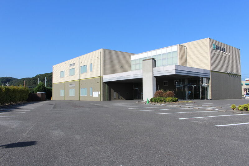岡山東典礼会館 駐車場１