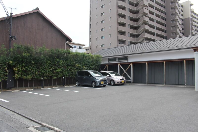 エヴァホール中央 駐車場１