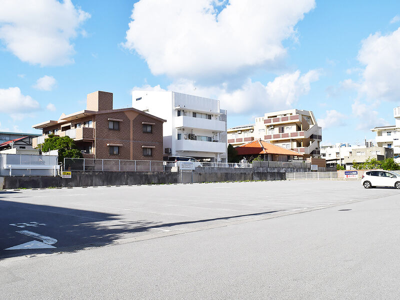 那覇北紫雲閣 駐車場