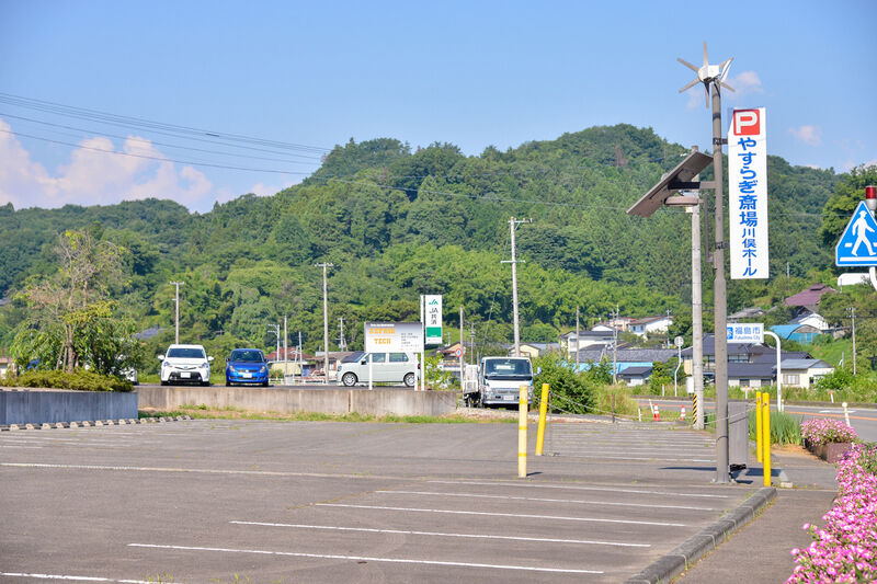 やすらぎ斎場川俣ホール 駐車場