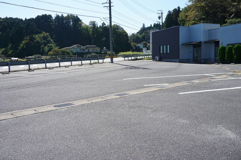 絆 岩村ホール 駐車場