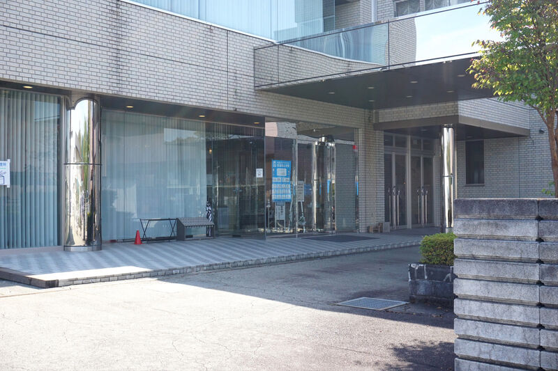 メモリアルホール高山 入口