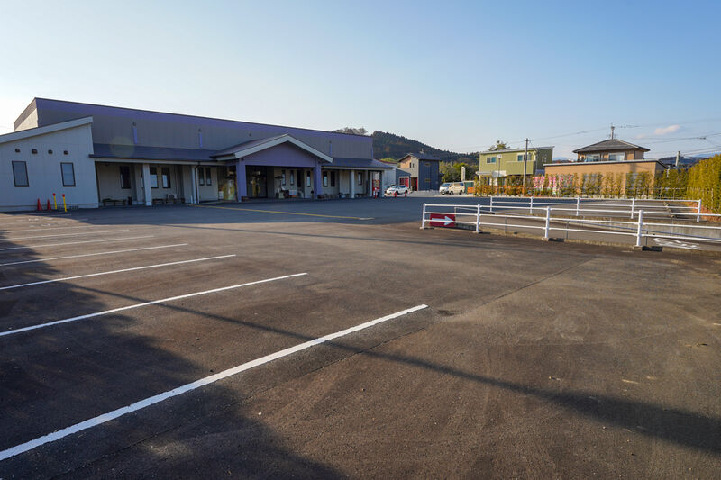 くにそう会館 高岡ホール 駐車場1