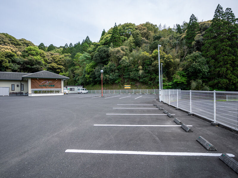 パルテホール南郷 駐車場1