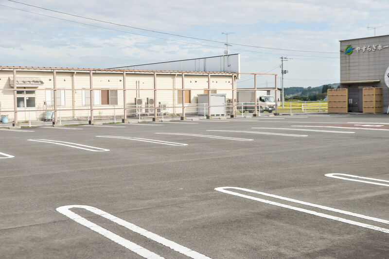 やすらぎホールくりこま 駐車場