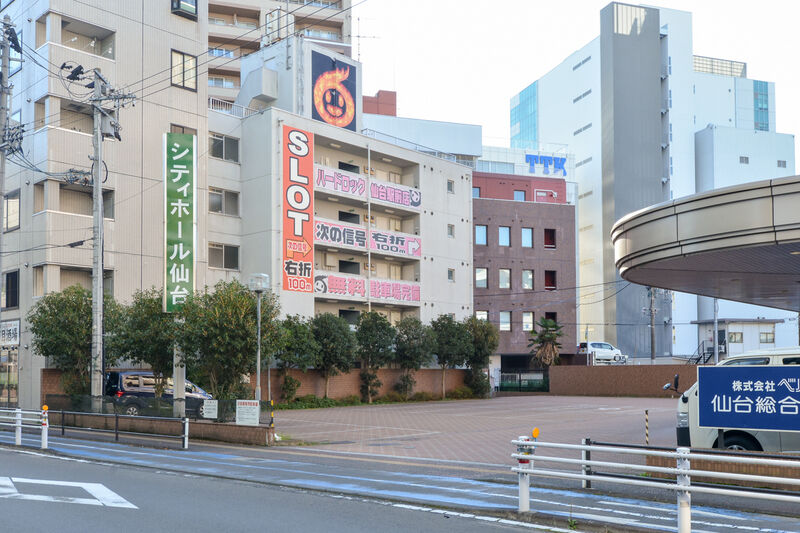 シティホール仙台 入口２