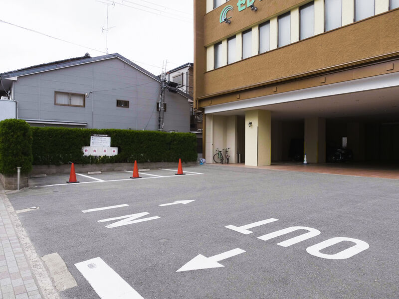 西陣シティホール 駐車場