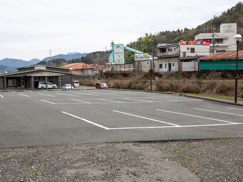 JAセレモニーホールやすらぎ 駐車場