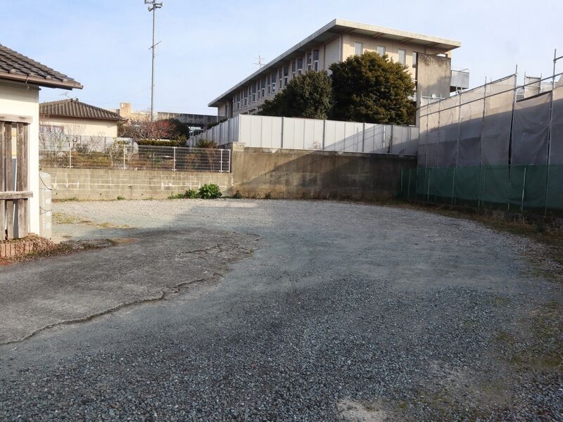 小さな葬儀社 駐車場1