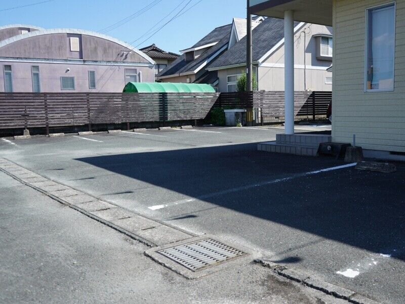かもとホール 駐車場1
