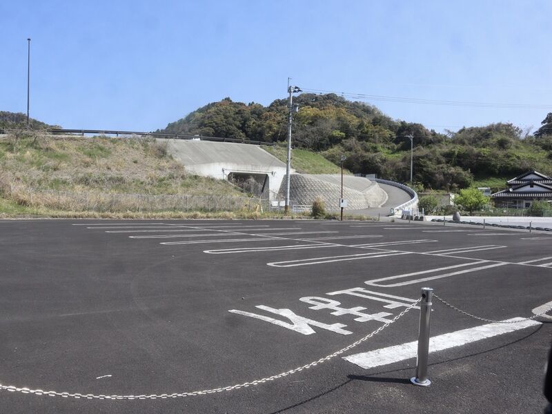 峯典礼会館ひばりケ丘斎場 駐車場1