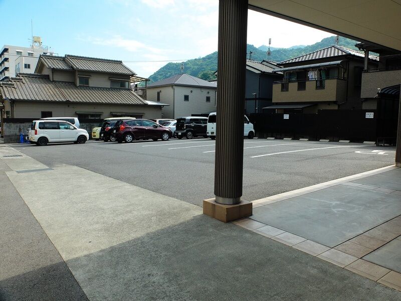 葬儀会館ルピナスホール阿賀 駐車場