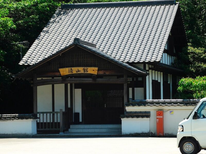やけ山 心優堂 外観3