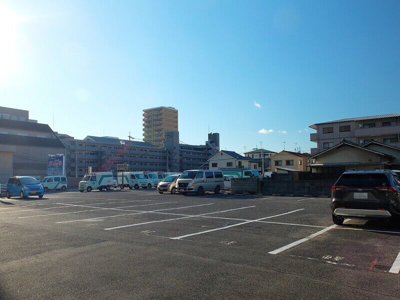平安祭典 広島会館ウイングホール 駐車場1
