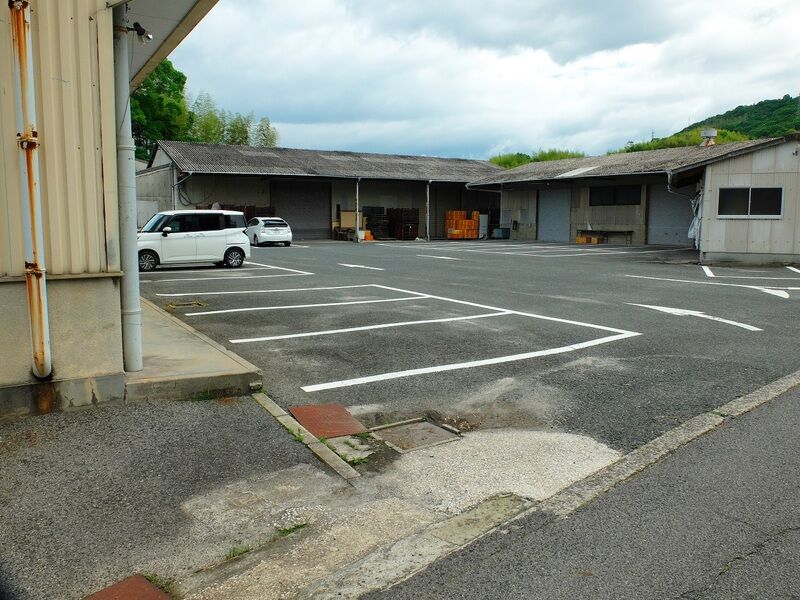 鹿川ホール 駐車場