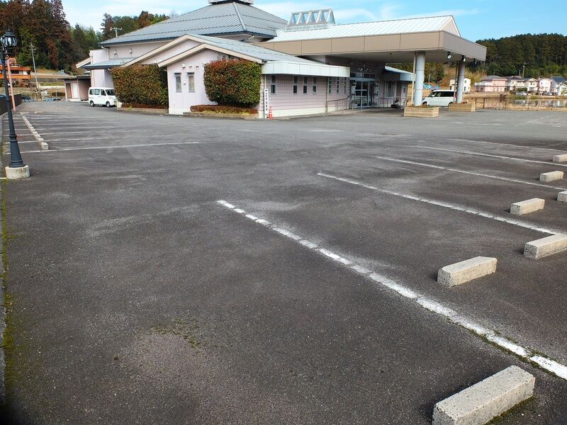 三次メモリアルホール 駐車場1