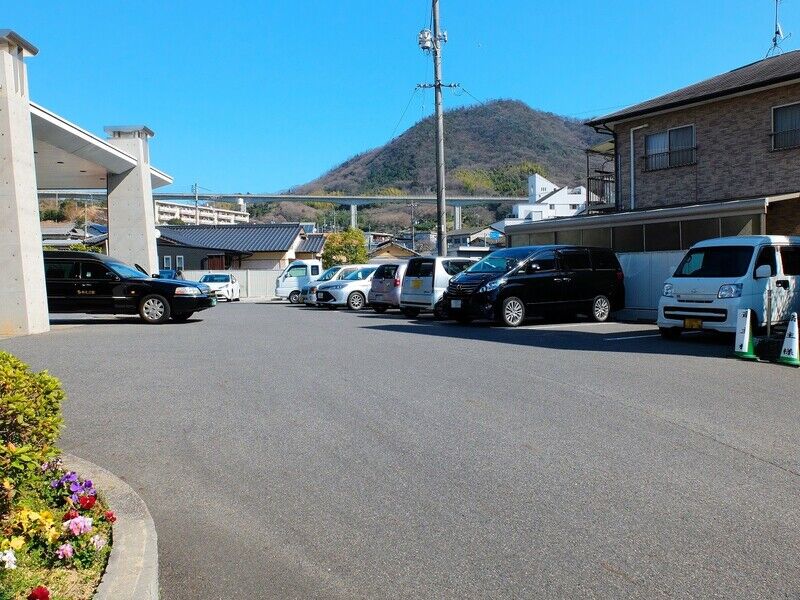 因島典礼会館 駐車場