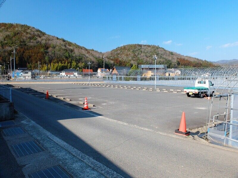 やすらぎ会館みつぎ・葬祭 駐車場2