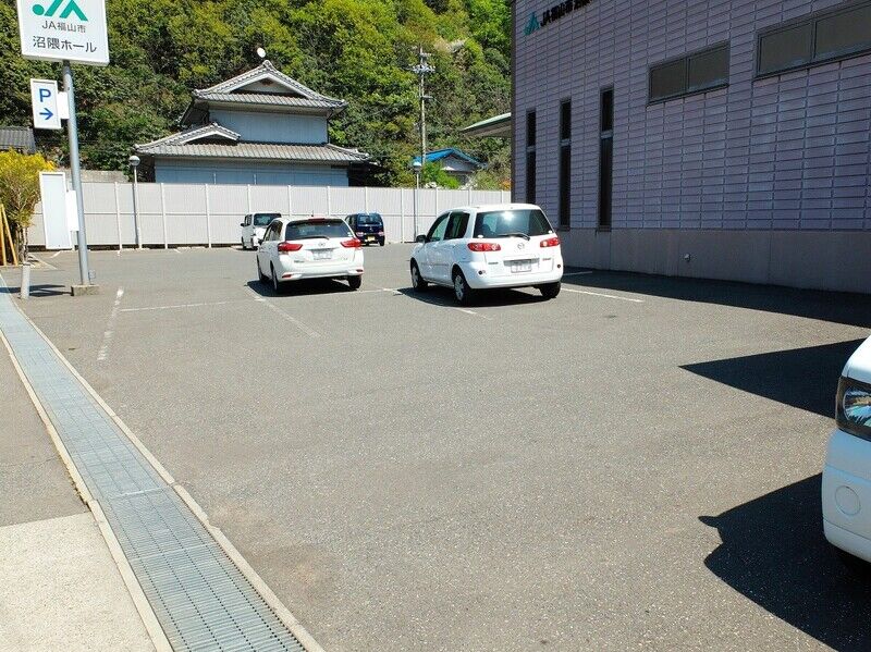 沼隈ホール 駐車場1