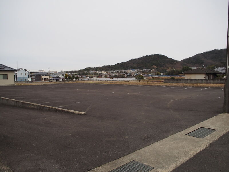 ピースフルホール 駐車場１