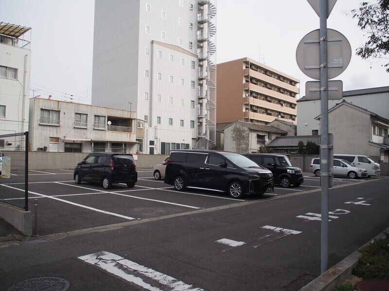 シティホール高松 駐車場１