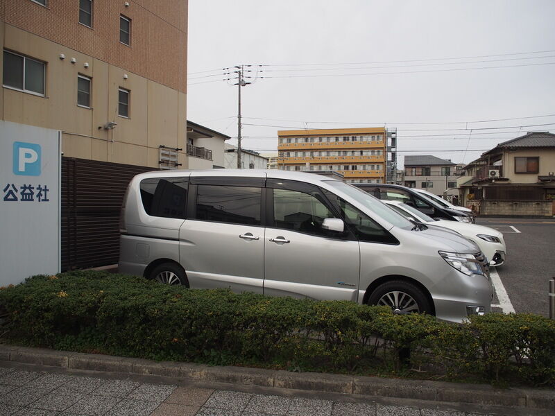 公益会館西館 駐車場１