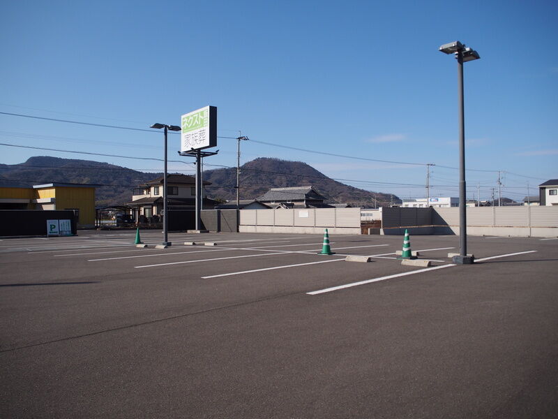 ネクスト飯田 駐車場１
